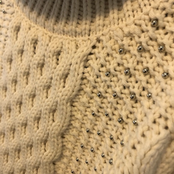White turtleneck chunky sweater - Picture 2 of 3
